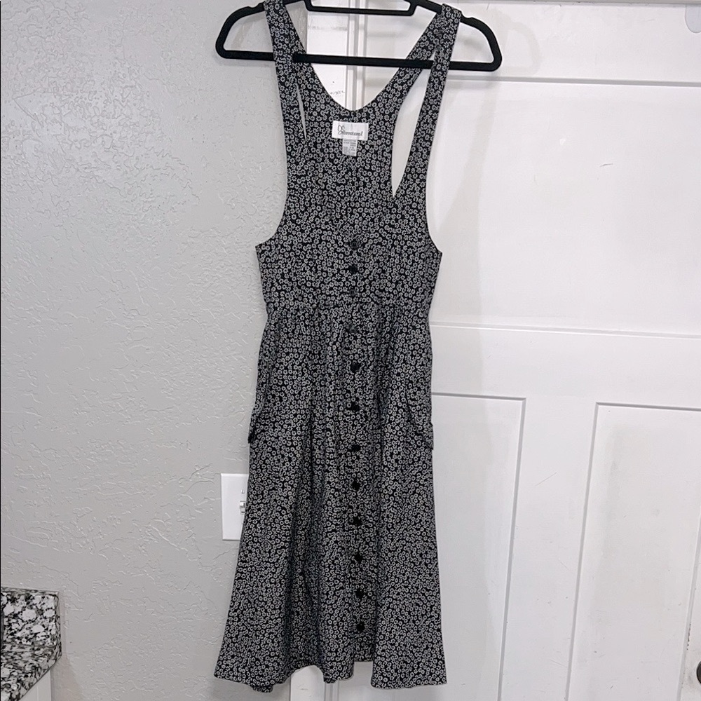 1980’s VINTAGE QS INTERNATIONAL BLACK & WHITE FLORAL DRESS